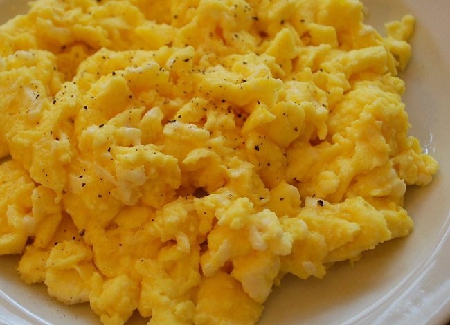 resepi-creamy-scramble-egg