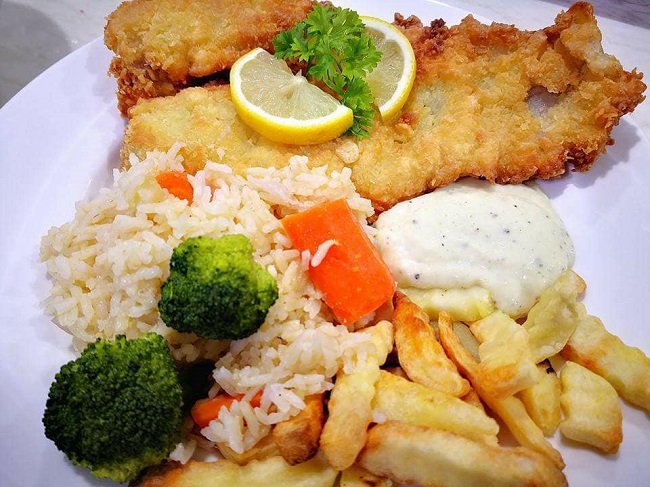 resepi-fish-chips-with-garlic-butter-rice
