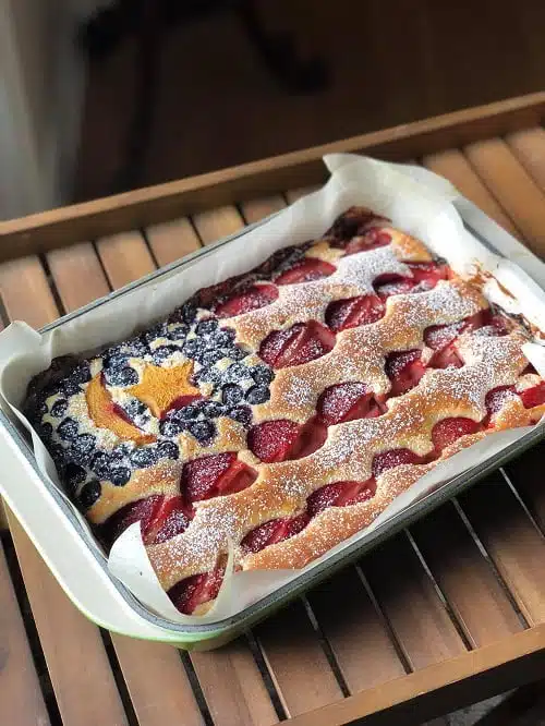 Jalur Gemilang Mixed Fruity Pastry Cake