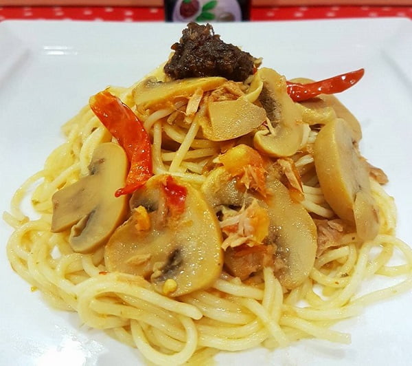 resepi-pasta-goreng-spicy-chili-tuna