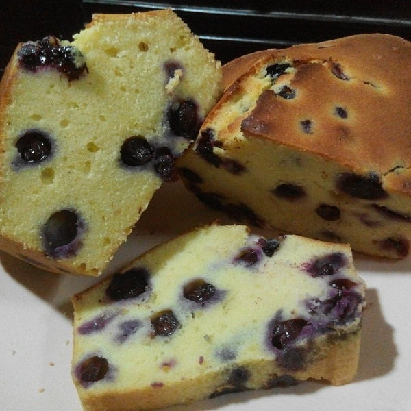 resepi-cream-cheese-blueberry-pound-cake