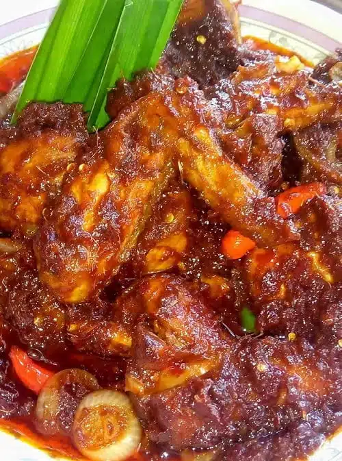 Resepi Nasi Kuning Dengan Ayam Masak Merah