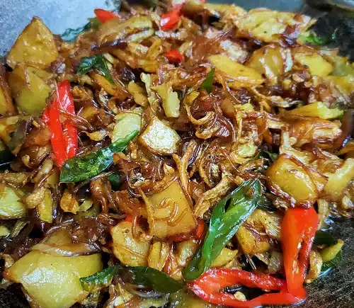 Resepi Ikan Bilis Kentang Tumis Suhun