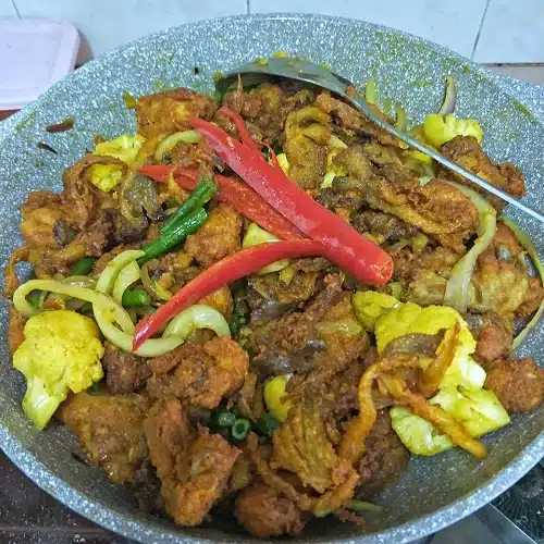 Ayam Goreng Kunyit Rangup ala Kedai Makan