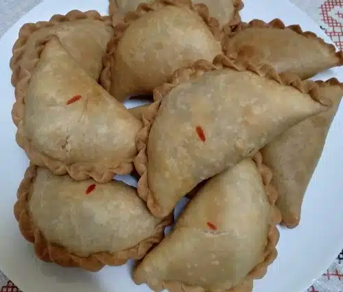 Resepi Karipap Rangup Inti Kentang dan Sardin