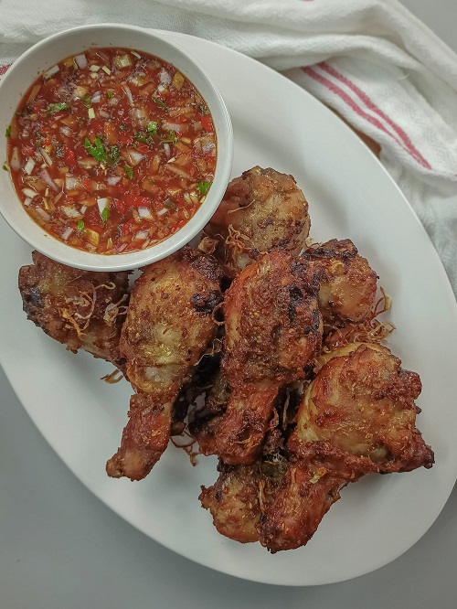 Ayam Goreng Ketumbar Dengan Sos Pencicah Ala Thai